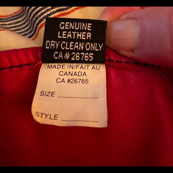 Black leather corset with red leather piping - Picture 5 of 12